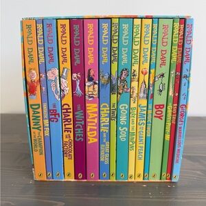 Roald Dahl 16 Book Collection Box Set of ClassicsWritten by Roald Dahl